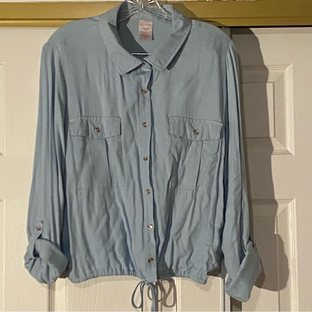 No Boundaries XXL Light Blue Button-Up Shirt